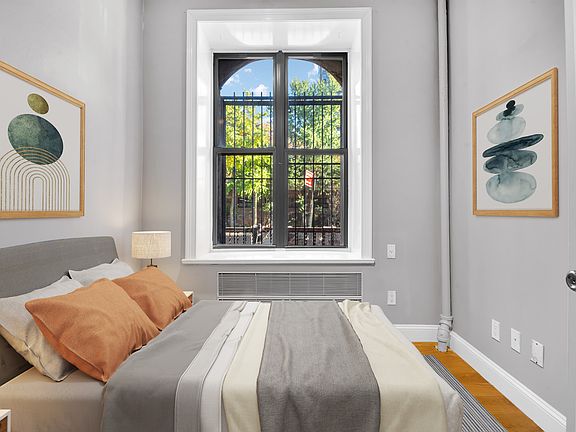 3rd image of 163 Chrystie St APT 2