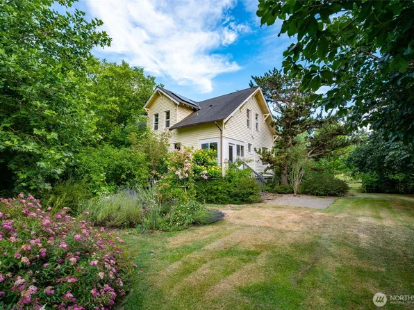 21895 Cedardale Road, Mount Vernon, WA 98274