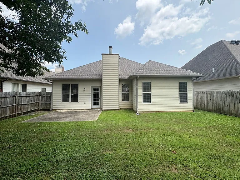 2131 Spaulding Pl — Photo 24