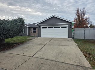 959 Westrop Dr, Central Pt, OR 97502