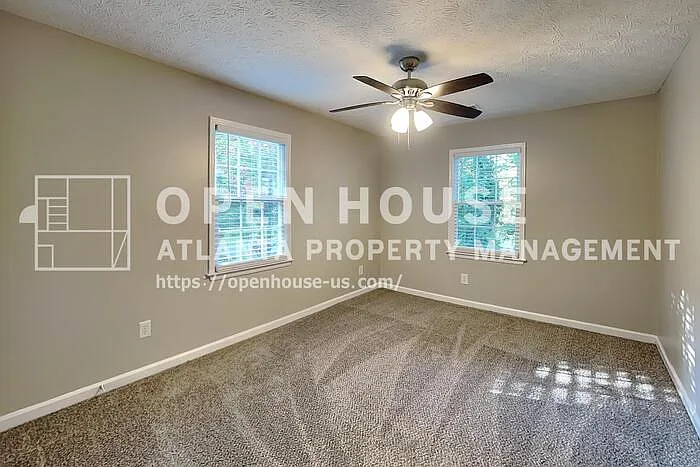 2709 Hawk Dr NE — Photo 12