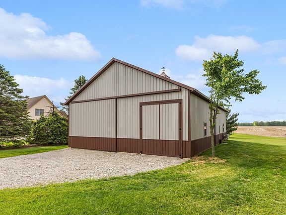 5th image of 5654 Township Road 211