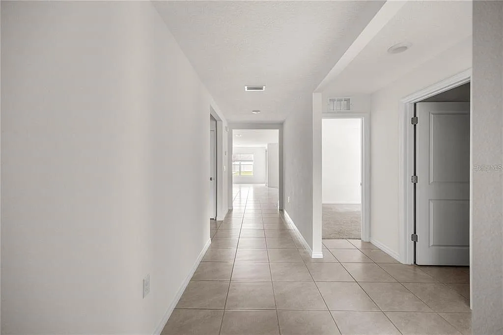 3 bed, 2.0 bath, 1670 sqft, $1,850 — Photo 4