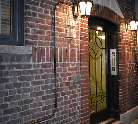 Rented by Voro, LLC | media 40