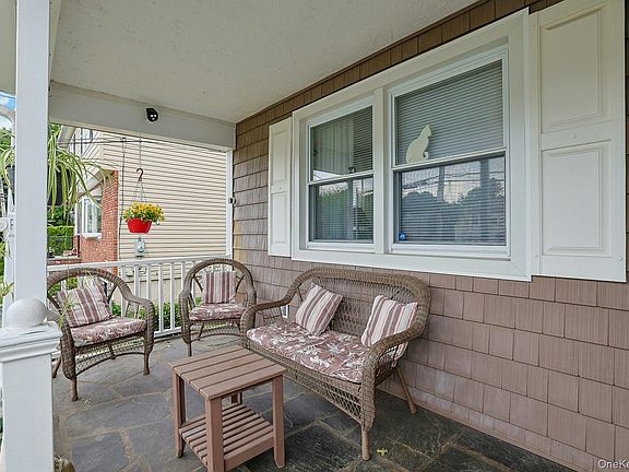 3rd image of 84 Lawrence Pl