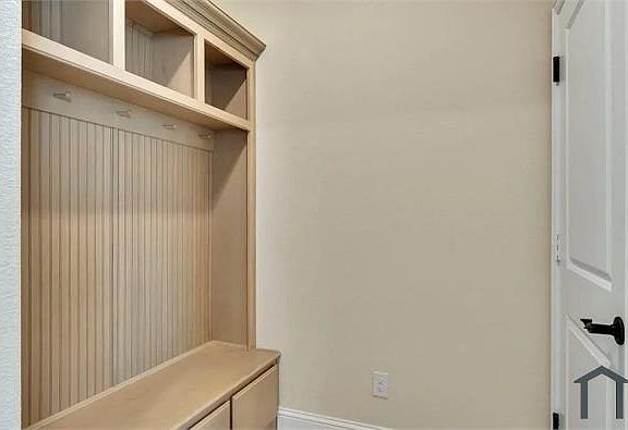 3rd image of 1215 Arrowwood Dr