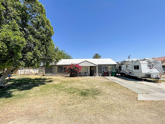 2nd image of 81370 Date Palm Ave
