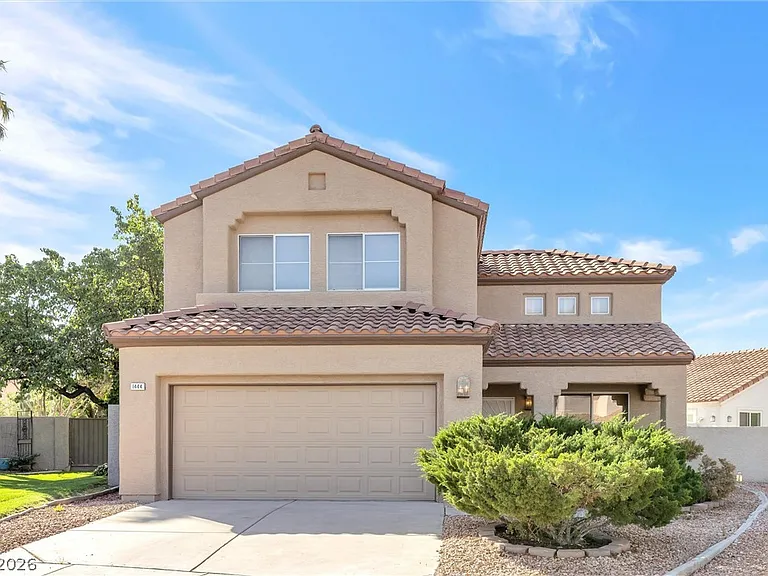 1444 Country Hollow Dr — Photo 2