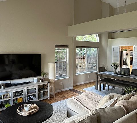 5th image of 2446 Sawgrass Ct