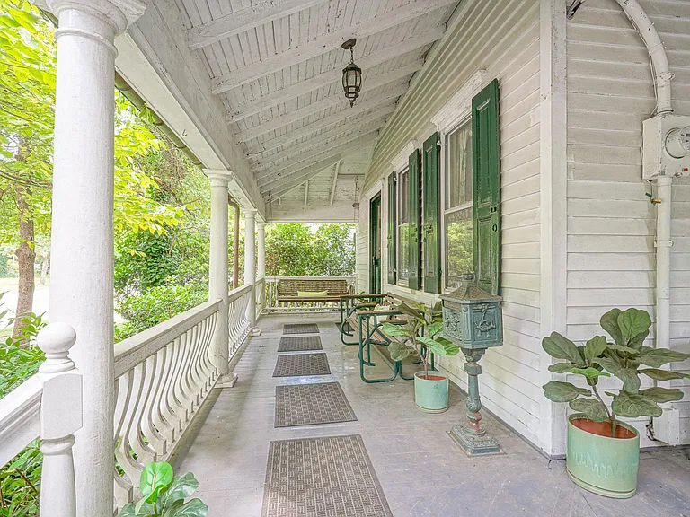 315 Chestnut St — Photo 2