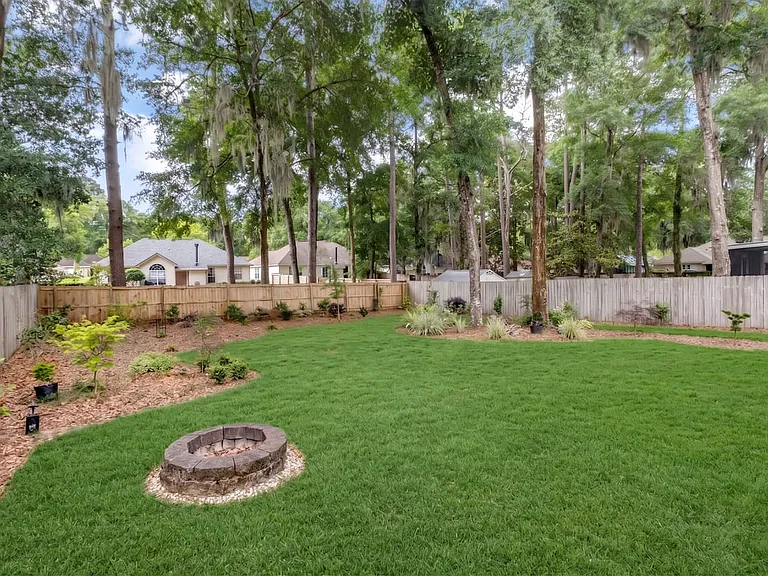 307 Coffee Bluff Villa Rd — Photo 23