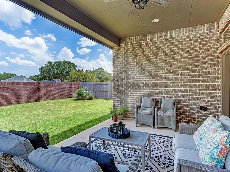 8126 Silverspot Ln — Photo 33