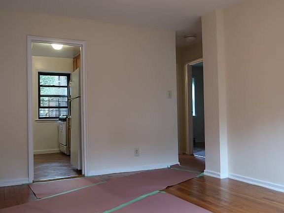3rd image of 2082 28th St APT 1B
