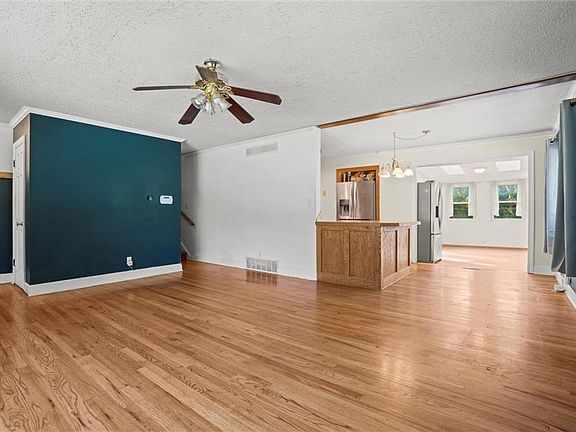5th image of 8411 Kimball Ave