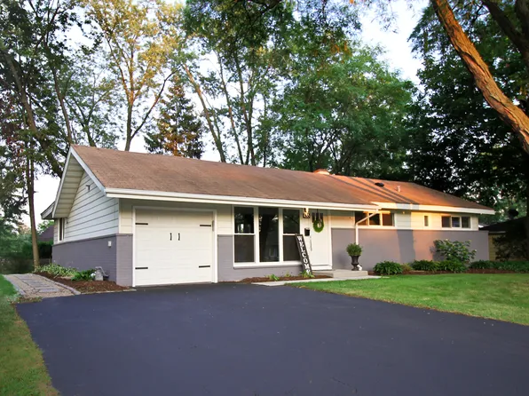 435 Mohave St, Hoffman Estates, IL 60169