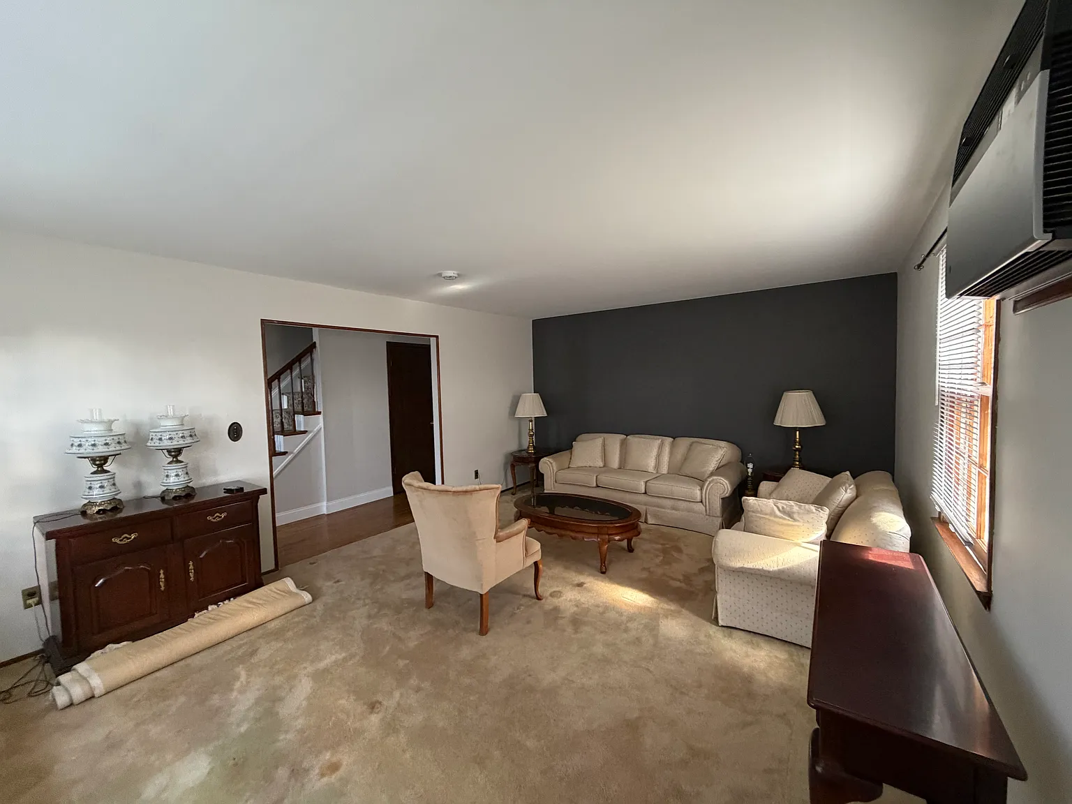 4 bed, 2160 sqft, $5,000 — Photo 2