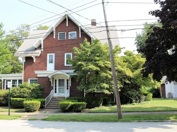34 S Pearl St, North East, PA 16428