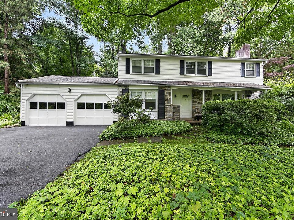 1st image of 37 N Longpoint Ln