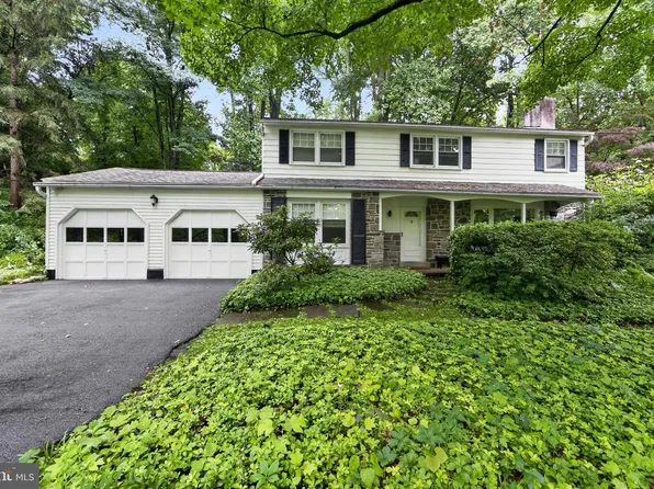 37 N Longpoint Ln, Rose Valley, PA 19063