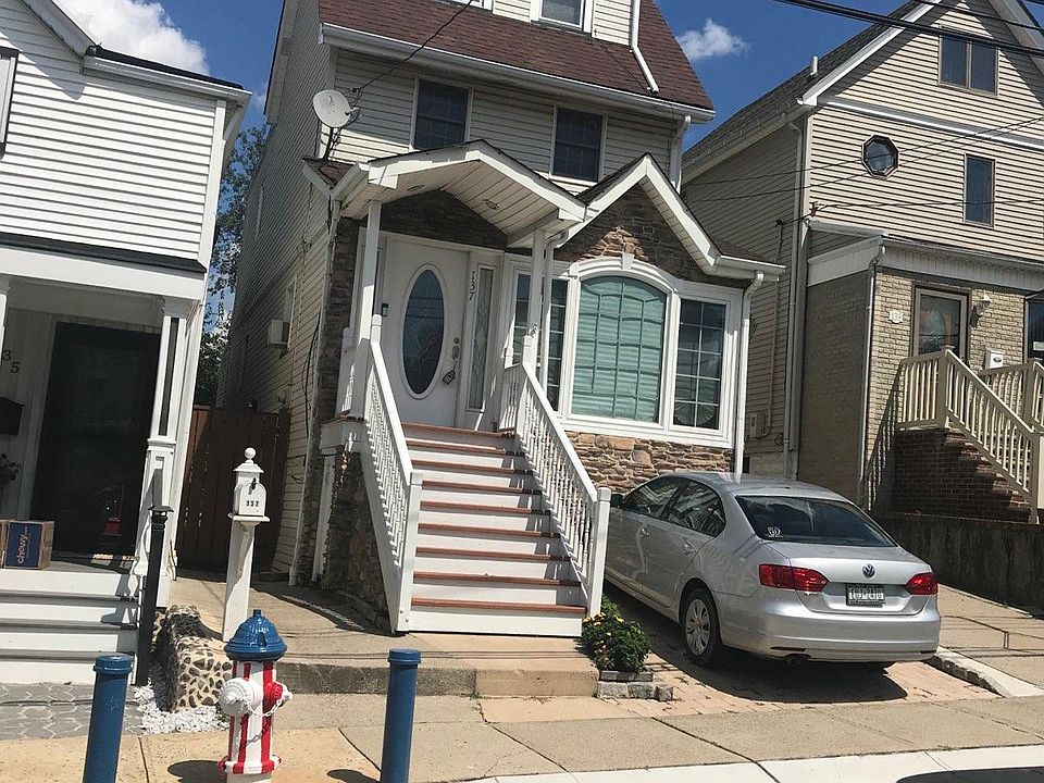 1st image of 137 Yetman Ave