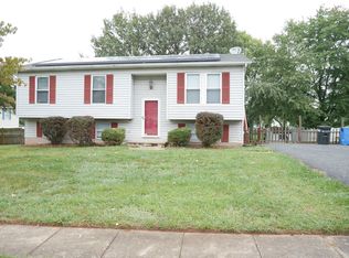 111 Courier Ct, Taneytown, MD