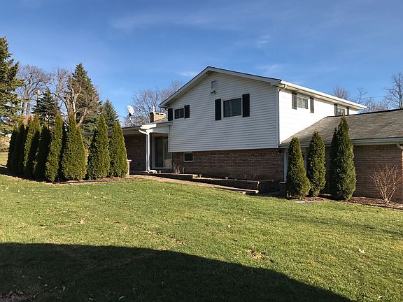 5th image of 206 Metzler St