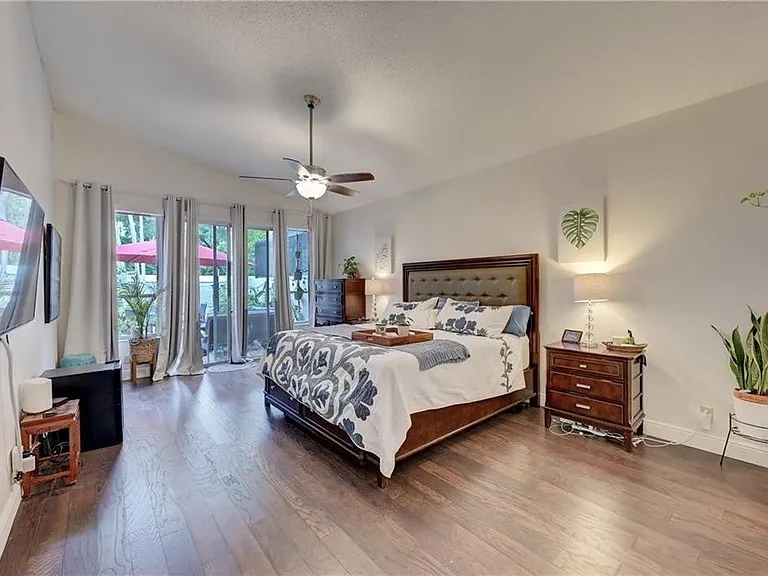 8171 Hampton Wood Dr — Photo 13