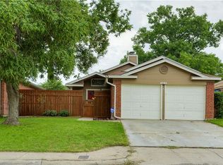 4731 Poppy Dr E, Fort Worth, TX 76137