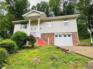237 Pine Cir, Dunbar, WV 25064