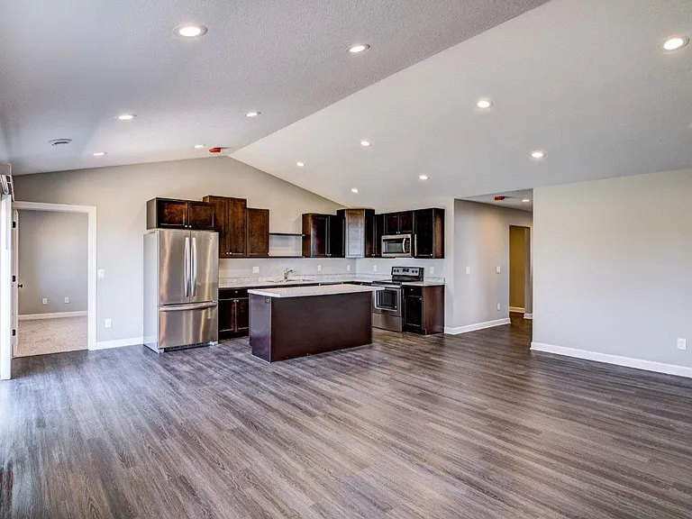 1355 Blue Jay Pl — Photo 4