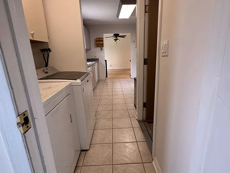 18 Annamaria Dr — Photo 35