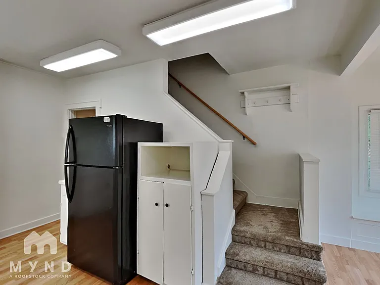1311 N Alder St — Photo 8