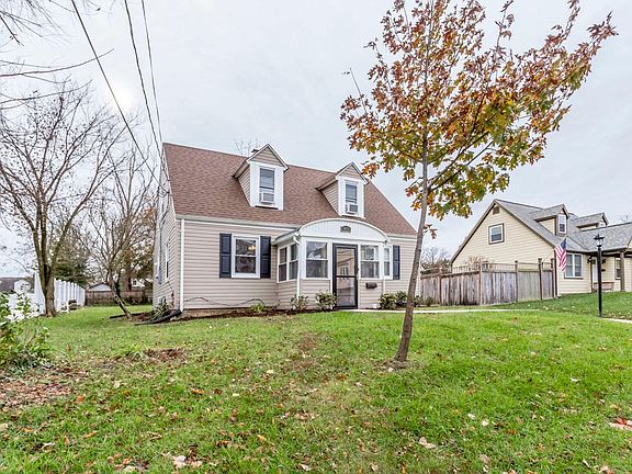 4th image of 2429 Fort Dr