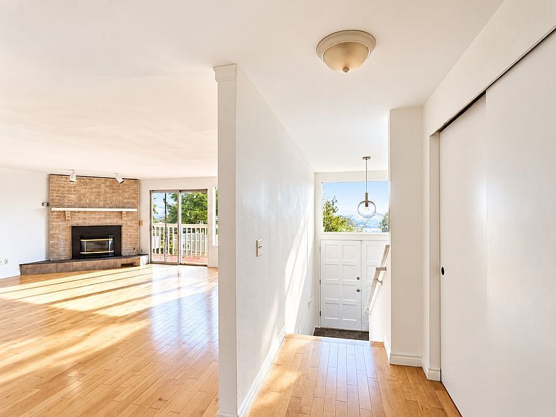 4th image of 4848 S 170th Street