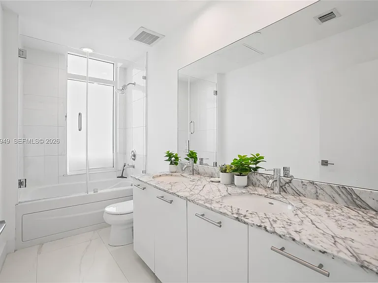 950 Brickell Bay Dr #4101 — Photo 17