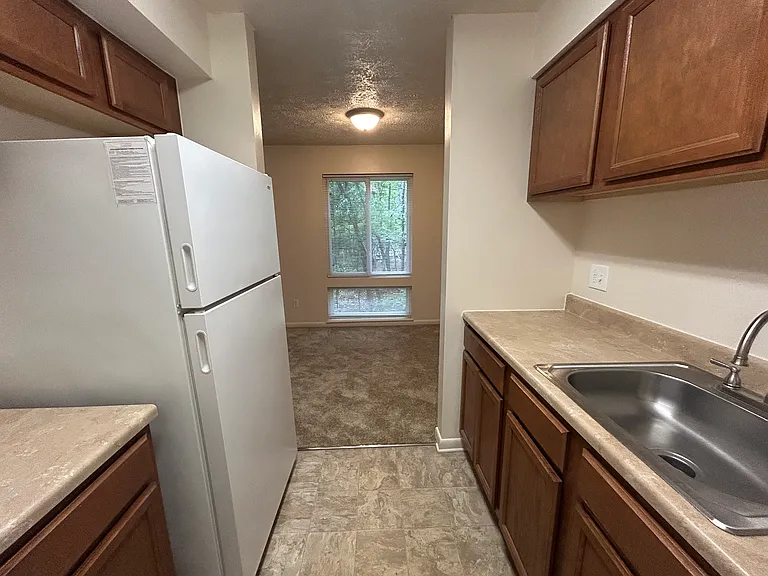 Huntingwood Apartments — Photo 27