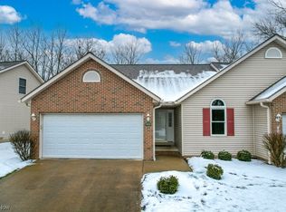 1411 Waters Edge Dr, Akron, OH 44313