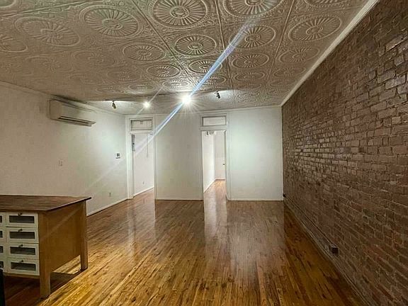 3rd image of 21 Orchard St #3C