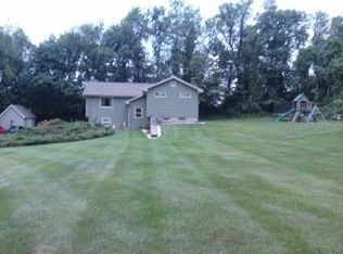 1032 Four Rod Rd, Berlin, CT 06037