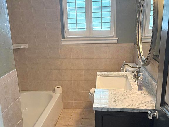 5th image of 4840 COLONIAL Avenue