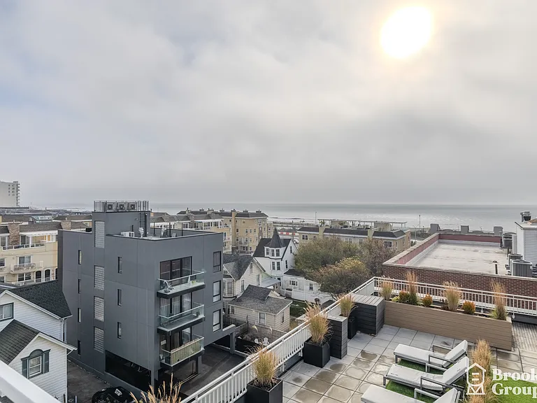 101-19 Rockaway Beach Blvd #3R — Photo 12