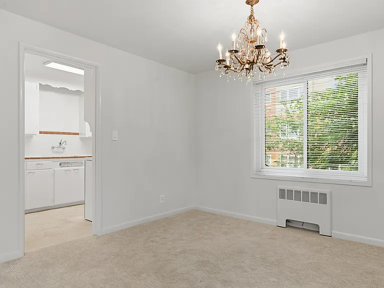 The Highland Arms Apartments — Photo 9