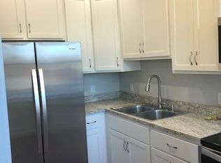 3 N 9th St, Akron, PA 17501