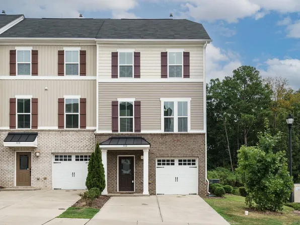502 Pemberwich Pl, Cary, NC 27519