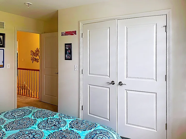 3rd bedroom with the closet
