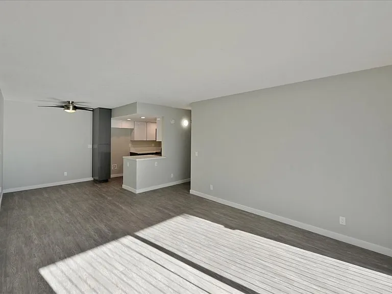 The 3900 Apartments — Photo 24