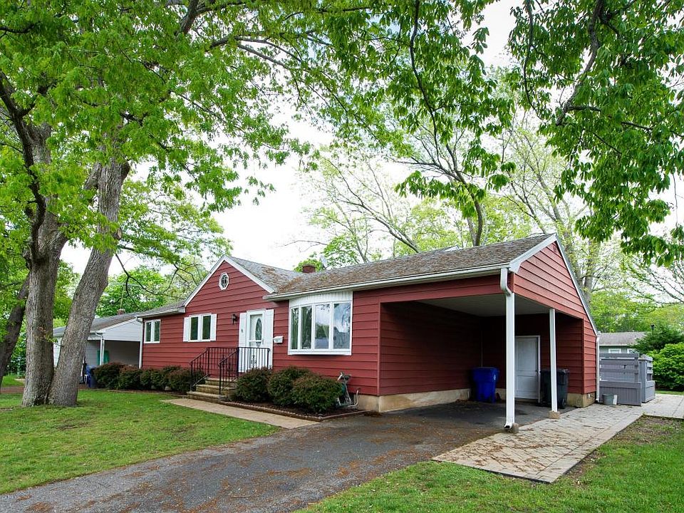 1st image of 90 Coral Dr