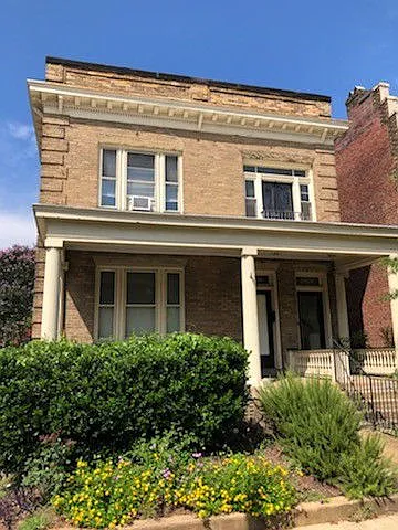 2424 Stuart Ave