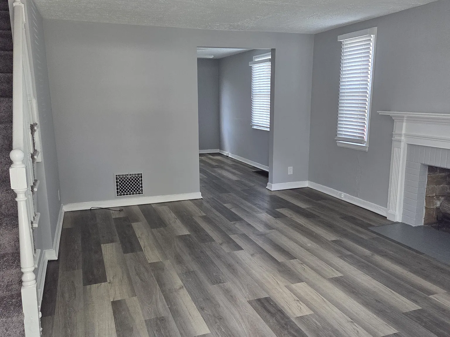 3 bed, 1056 sqft, $1,350 — Photo 2