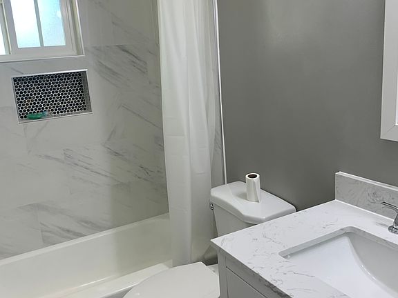 3rd image of 781 Plaza St